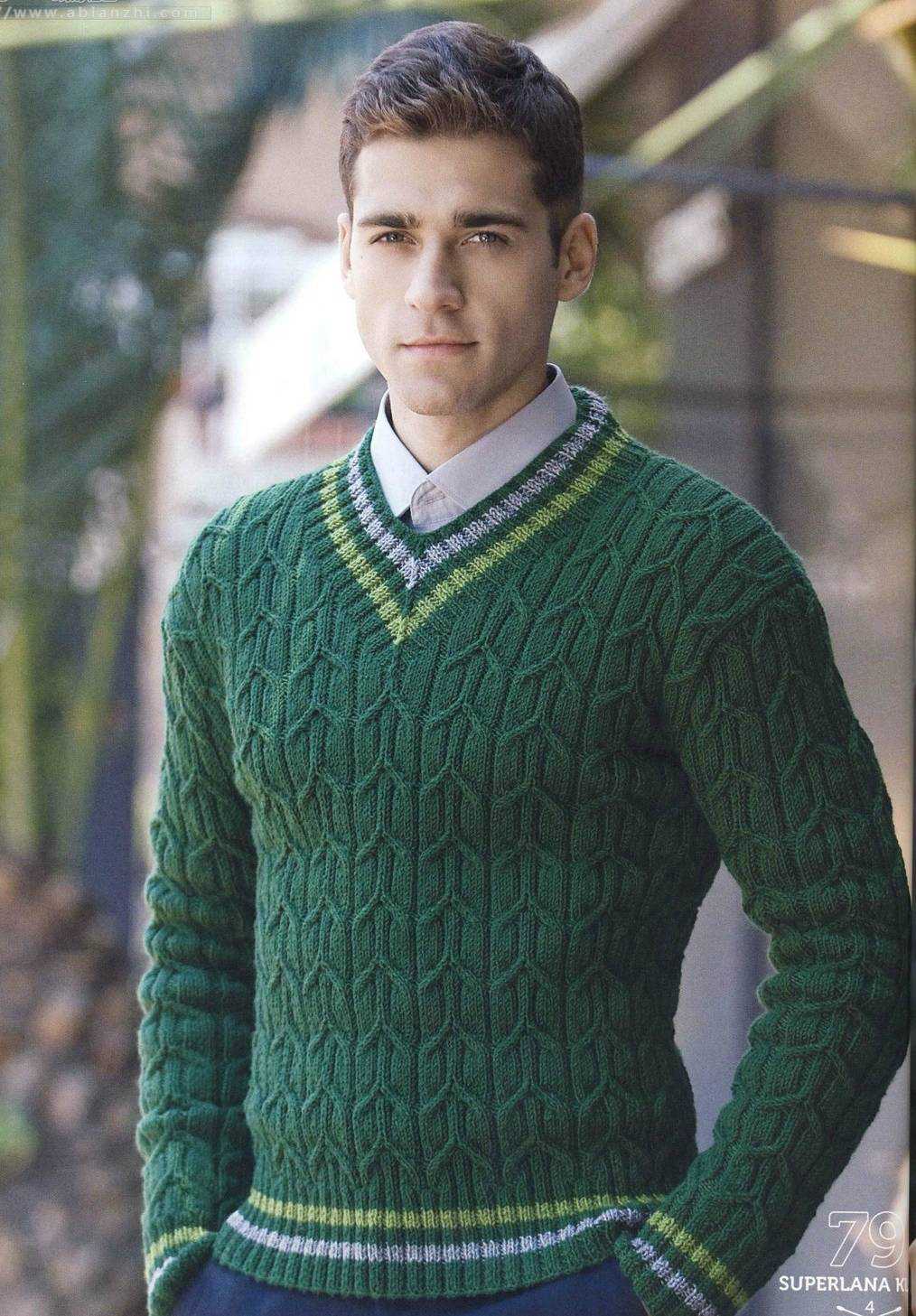 Мужской пуловер вязаный спицами с V